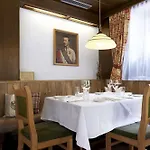 Post Hotel