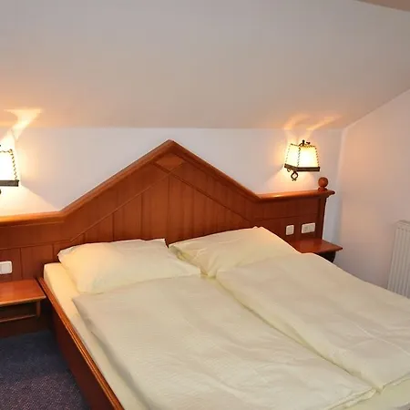 Post Szálloda Großkirchheim