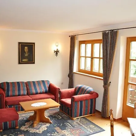 Post Szálloda Großkirchheim