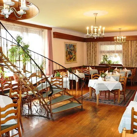 珀斯特酒店 Großkirchheim