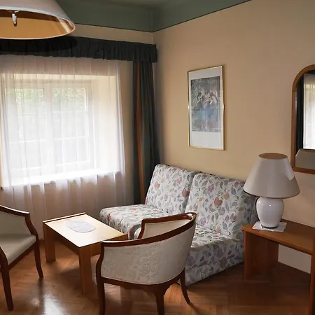 Post Hotel
